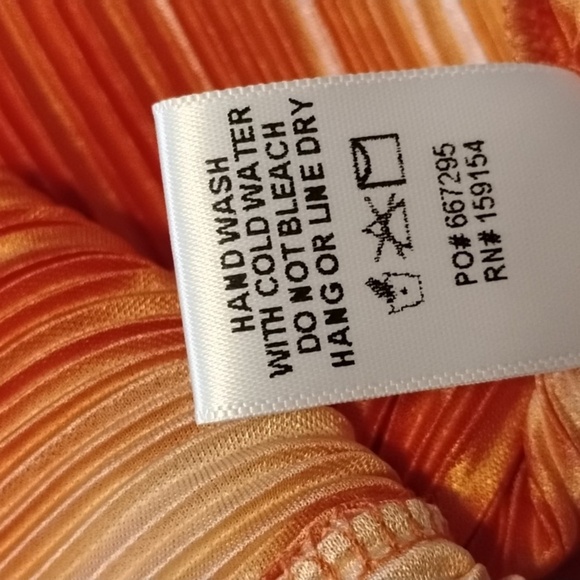 Fashion Nova Women's Sunset Cruise Plisse Jumpsuit, Size: S, NWT - Picture 8 of 15